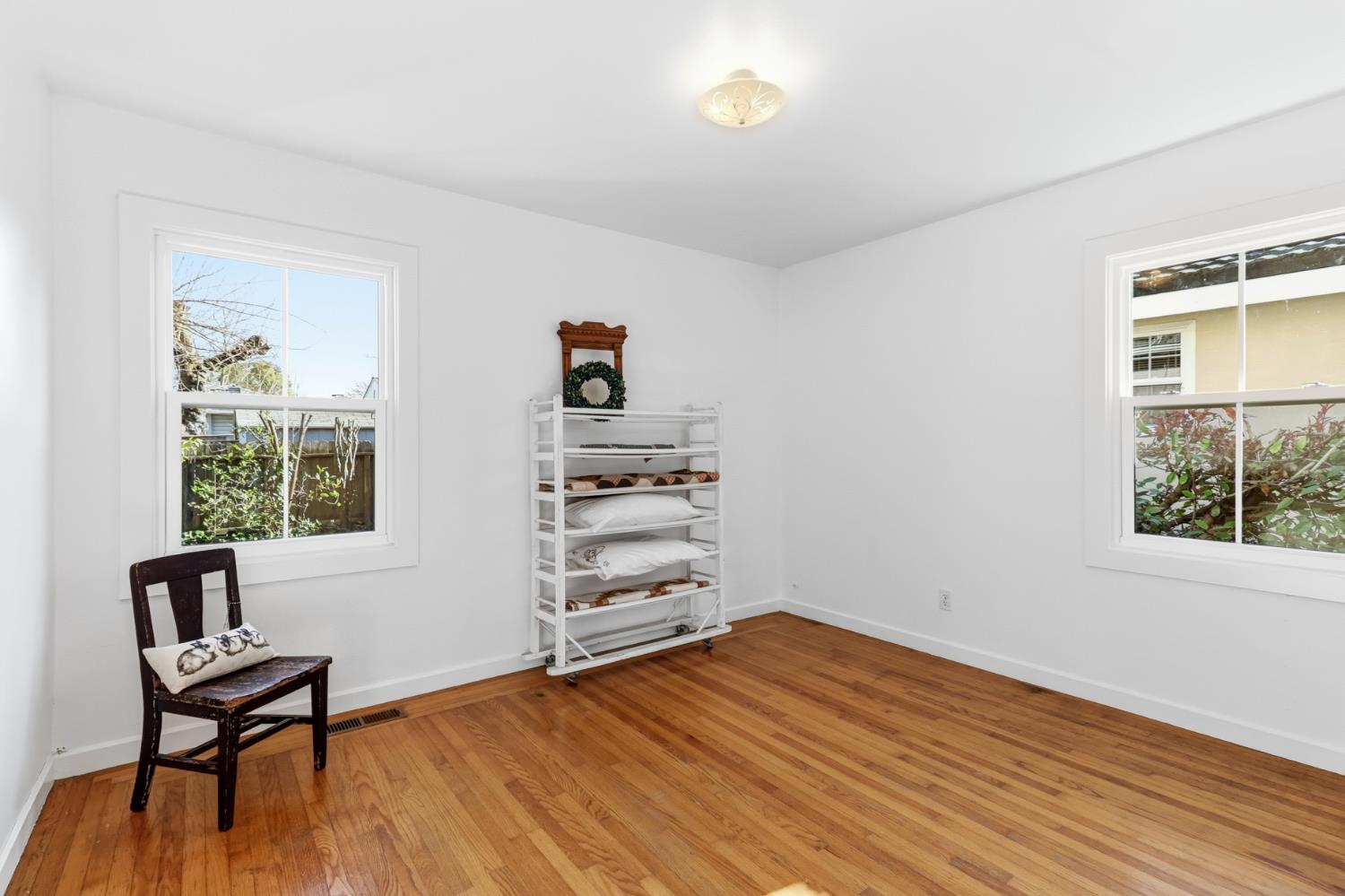 Active, 2 Bedrooms, 1 Bathrooms, Single Family Home, East Sacramento & Vicinity, 131 46th St, Sacramento, CA 95819-2210, Nathan Sherman, Dunnigan Realtors, Top Agent