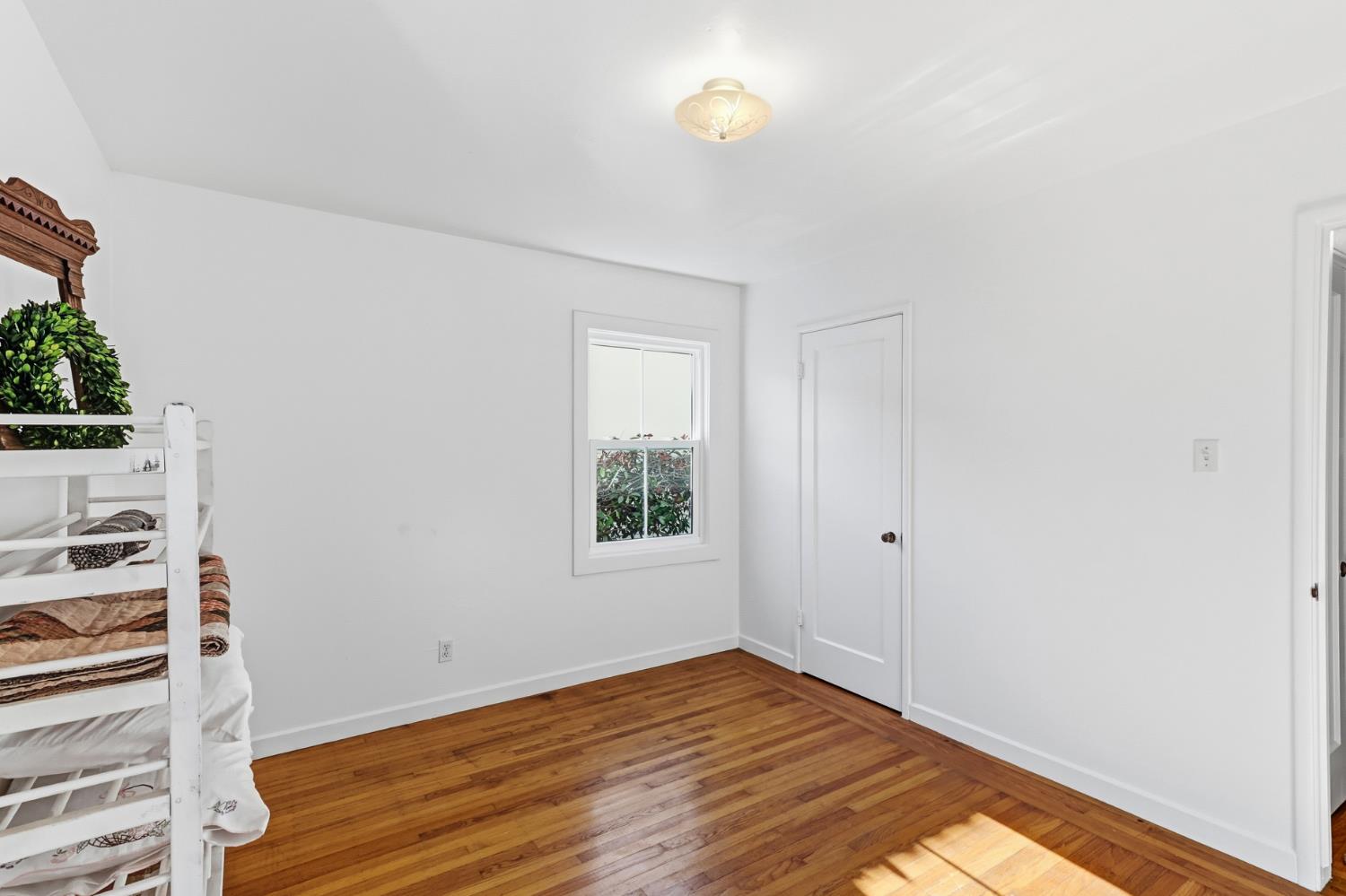 Active, 2 Bedrooms, 1 Bathrooms, Single Family Home, East Sacramento & Vicinity, 131 46th St, Sacramento, CA 95819-2210, Nathan Sherman, Dunnigan Realtors, Top Agent