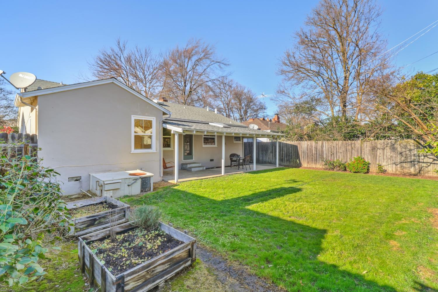 Active, 2 Bedrooms, 1 Bathrooms, Single Family Home, East Sacramento & Vicinity, 131 46th St, Sacramento, CA 95819-2210, Nathan Sherman, Dunnigan Realtors, Top Agent