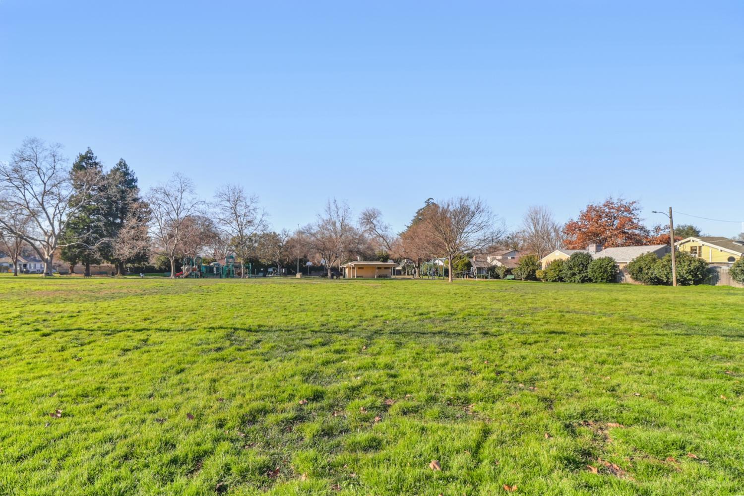 Active, 2 Bedrooms, 1 Bathrooms, Single Family Home, East Sacramento & Vicinity, 131 46th St, Sacramento, CA 95819-2210, Nathan Sherman, Dunnigan Realtors, Top Agent
