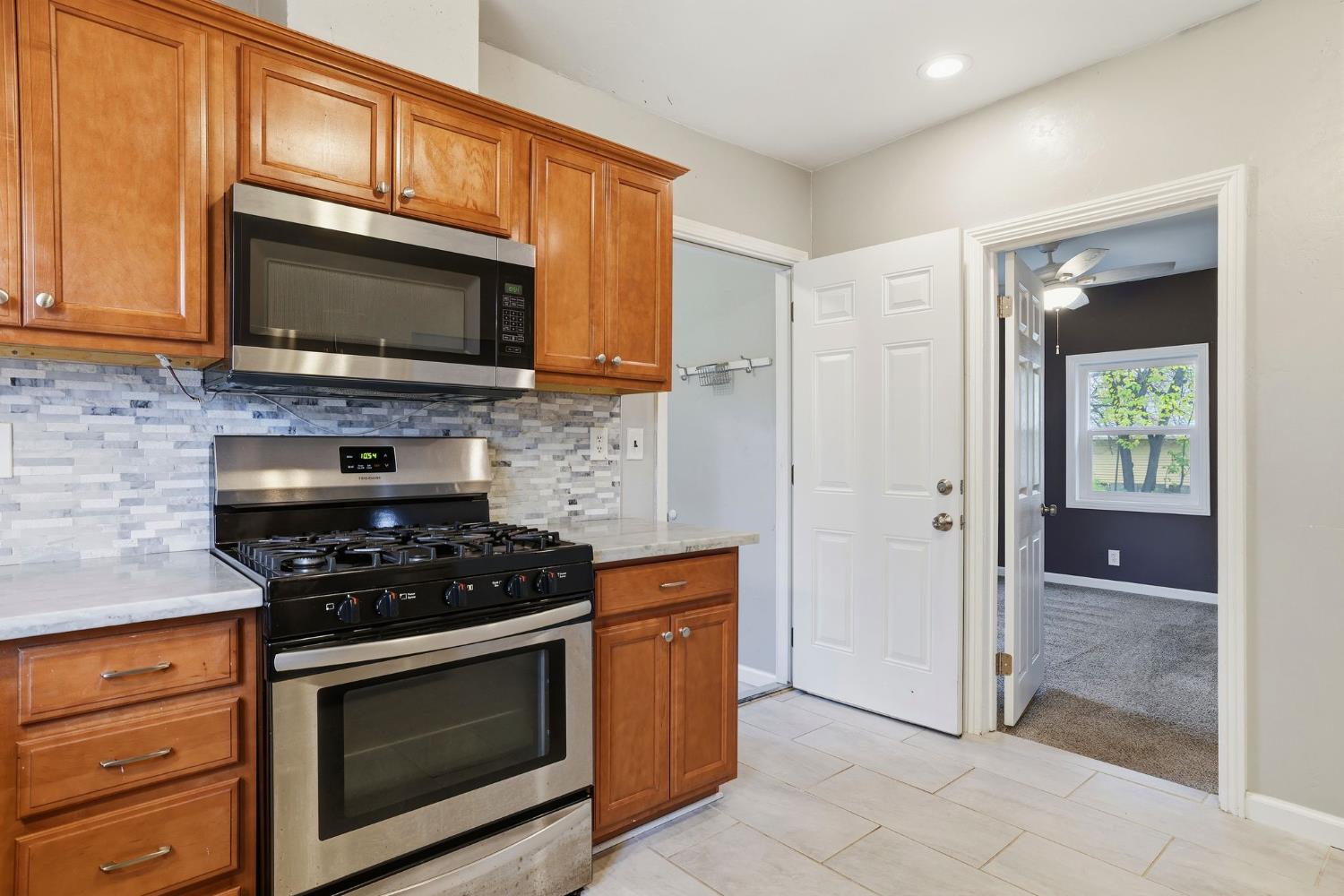 Sold, 3 Bedrooms, 1 Bathrooms, Single Family Home, Tahoe Park, 4850 11th Ave, Sacramento, CA 95820-2212, Beth Christensen, Dunnigan Realtors, Top Agent Sold, 3 Bedrooms, 1 Bathrooms, Single Family Home, Tahoe Park, 4850 11th Ave, Sacramento, CA 95820-2212, Beth Christensen, Dunnigan Realtors, Top Agent