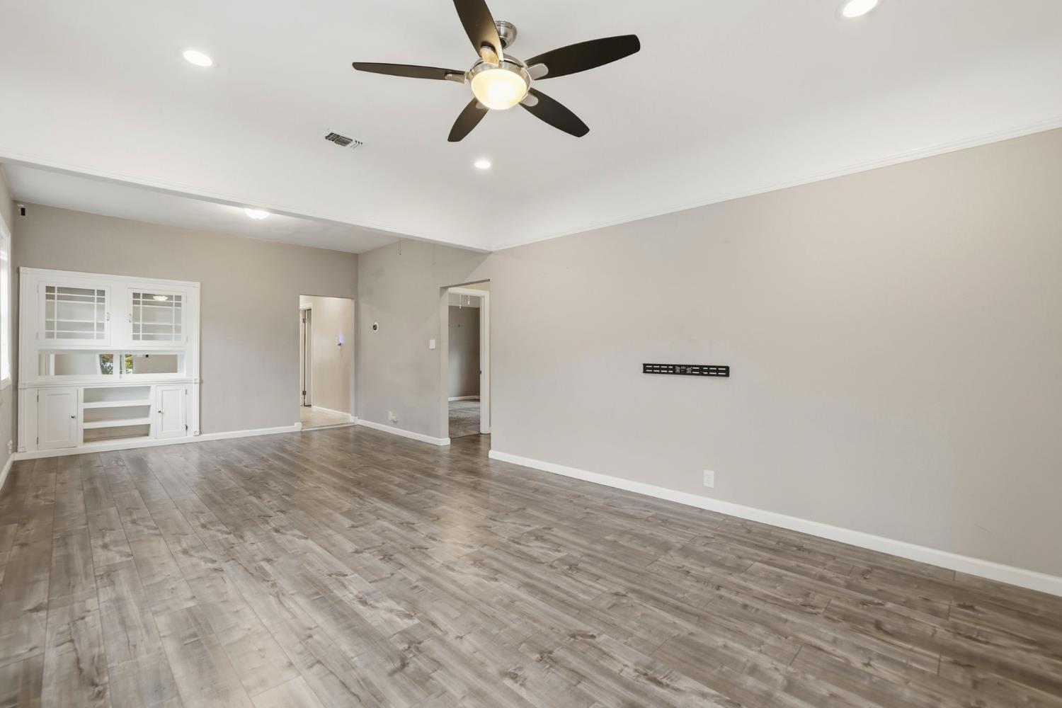 Sold, 3 Bedrooms, 1 Bathrooms, Single Family Home, Tahoe Park, 4850 11th Ave, Sacramento, CA 95820-2212, Beth Christensen, Dunnigan Realtors, Top Agent Sold, 3 Bedrooms, 1 Bathrooms, Single Family Home, Tahoe Park, 4850 11th Ave, Sacramento, CA 95820-2212, Beth Christensen, Dunnigan Realtors, Top Agent