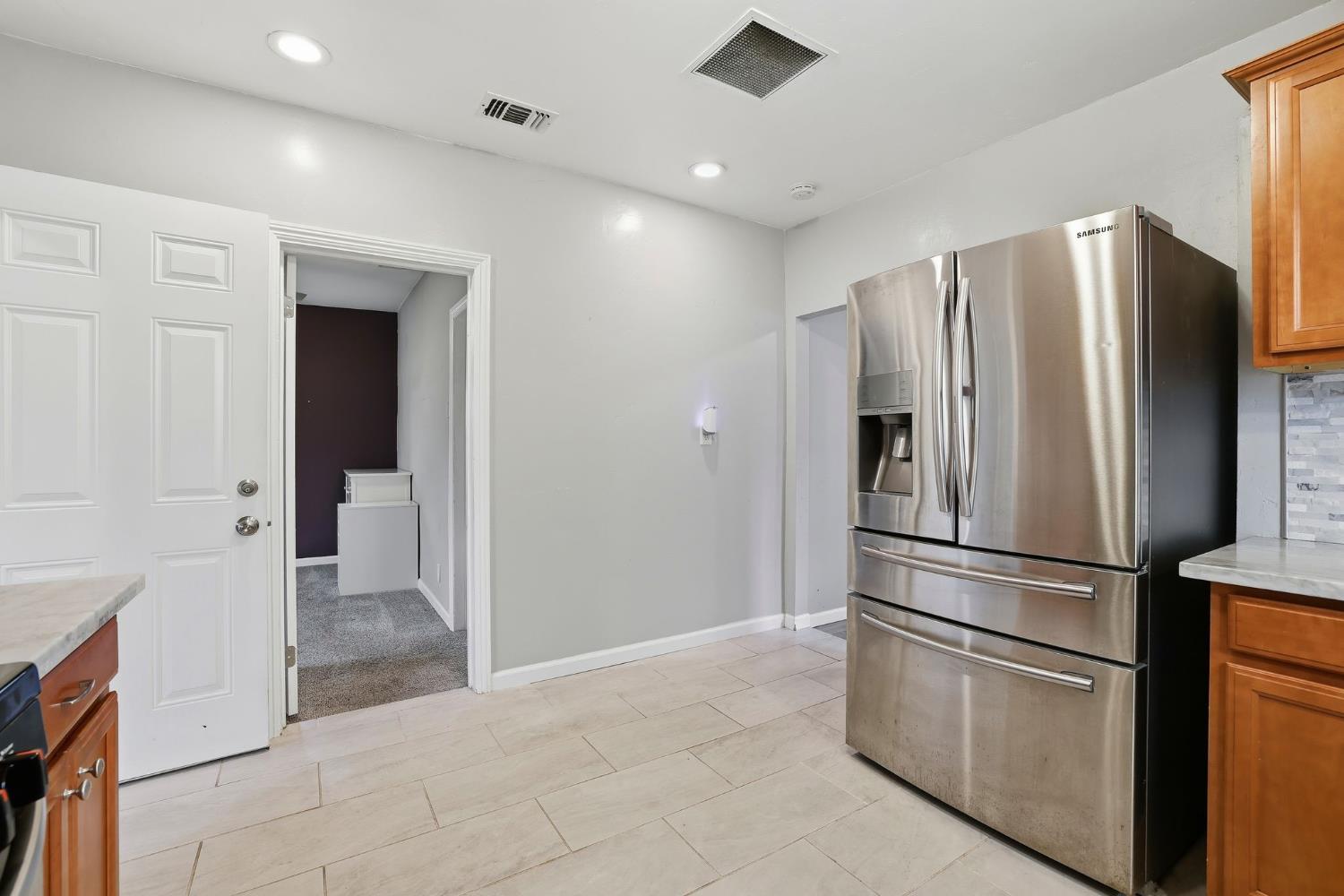 Sold, 3 Bedrooms, 1 Bathrooms, Single Family Home, Tahoe Park, 4850 11th Ave, Sacramento, CA 95820-2212, Beth Christensen, Dunnigan Realtors, Top Agent Sold, 3 Bedrooms, 1 Bathrooms, Single Family Home, Tahoe Park, 4850 11th Ave, Sacramento, CA 95820-2212, Beth Christensen, Dunnigan Realtors, Top Agent