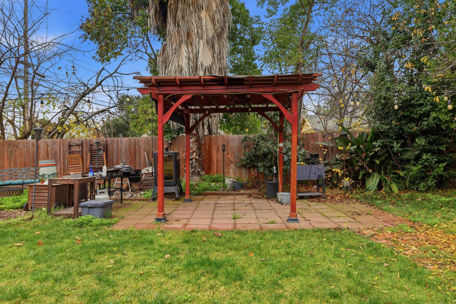 Sold, 3 Bedrooms, 1 Bathrooms, Single Family Home, Tahoe Park, 4850 11th Ave, Sacramento, CA 95820-2212, Beth Christensen, Dunnigan Realtors, Top Agent Sold, 3 Bedrooms, 1 Bathrooms, Single Family Home, Tahoe Park, 4850 11th Ave, Sacramento, CA 95820-2212, Beth Christensen, Dunnigan Realtors, Top Agent