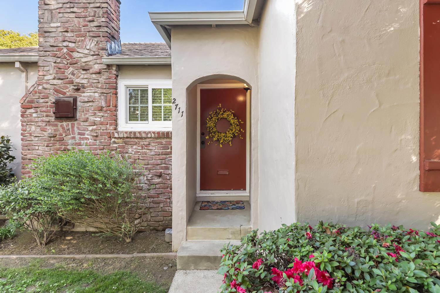 Pending, 2 Bedrooms, 1 Bathrooms, Single Family Home, Sacramento Land Park, 2711 17th St, Sacramento, CA 95818, Beth Christensen, Dunnigan Realtors, Top Agent