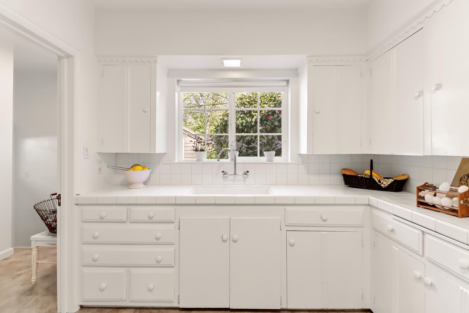 Pending, 2 Bedrooms, 1 Bathrooms, Single Family Home, Sacramento Land Park, 2711 17th St, Sacramento, CA 95818, Beth Christensen, Dunnigan Realtors, Top Agent