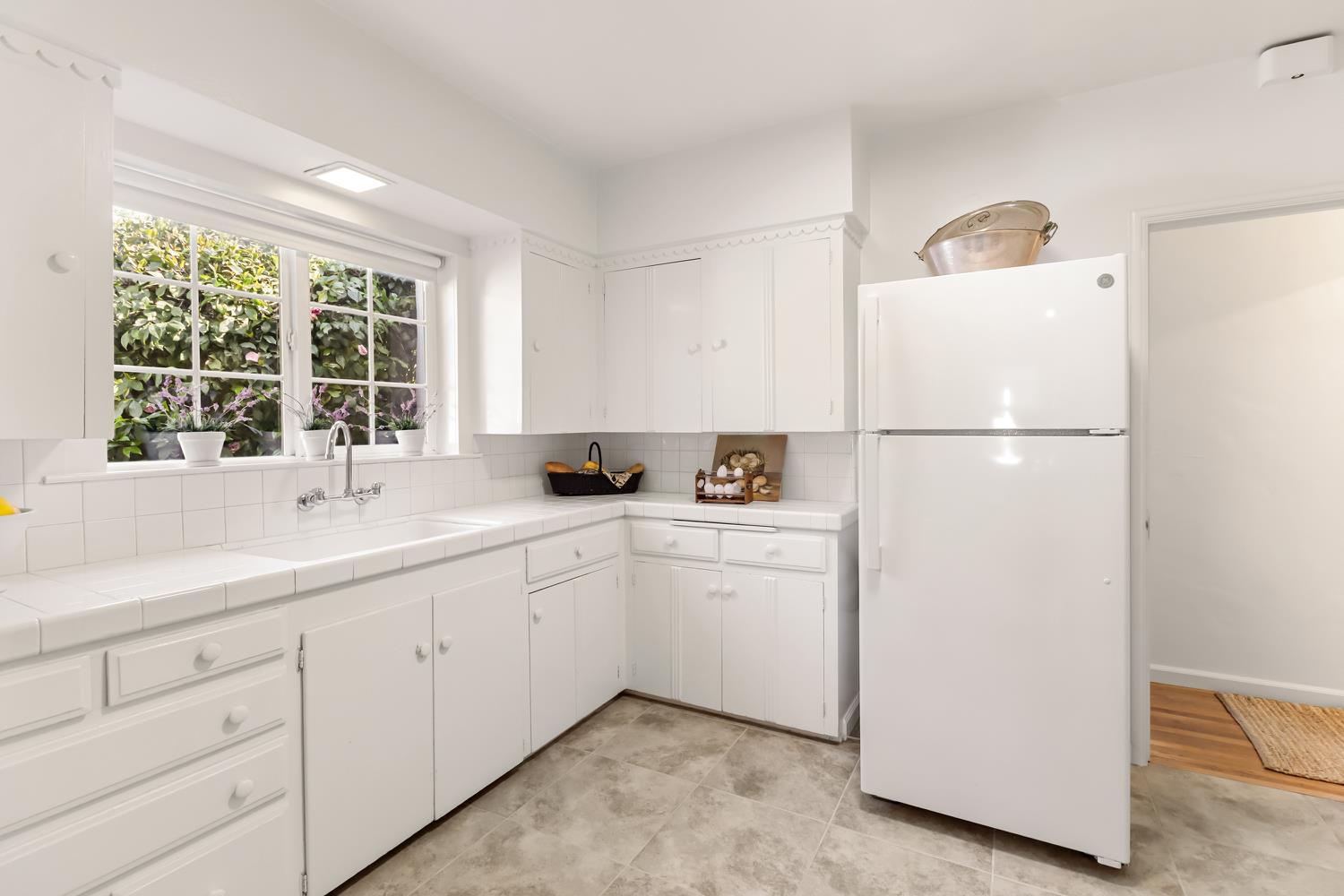 Pending, 2 Bedrooms, 1 Bathrooms, Single Family Home, Sacramento Land Park, 2711 17th St, Sacramento, CA 95818, Beth Christensen, Dunnigan Realtors, Top Agent