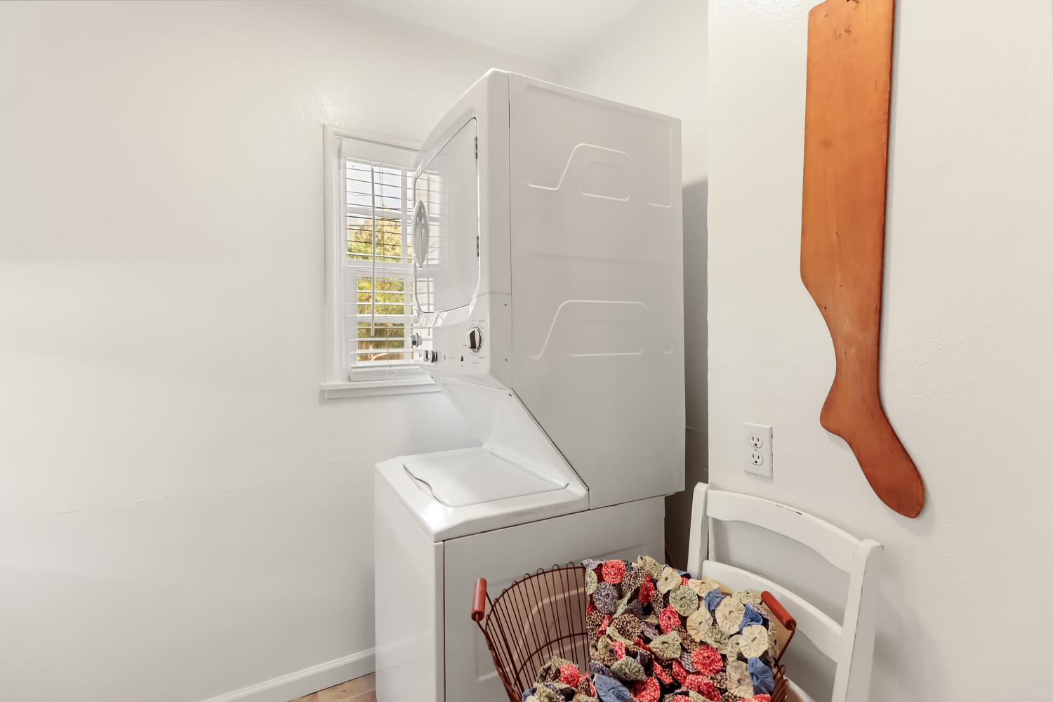 Pending, 2 Bedrooms, 1 Bathrooms, Single Family Home, Sacramento Land Park, 2711 17th St, Sacramento, CA 95818, Beth Christensen, Dunnigan Realtors, Top Agent