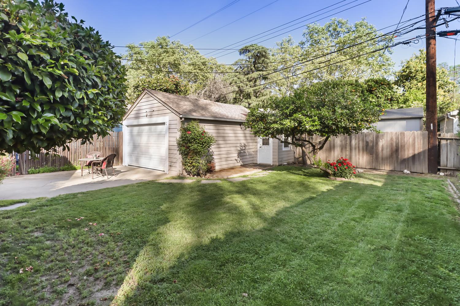 Pending, 2 Bedrooms, 1 Bathrooms, Single Family Home, Sacramento Land Park, 2711 17th St, Sacramento, CA 95818, Beth Christensen, Dunnigan Realtors, Top Agent