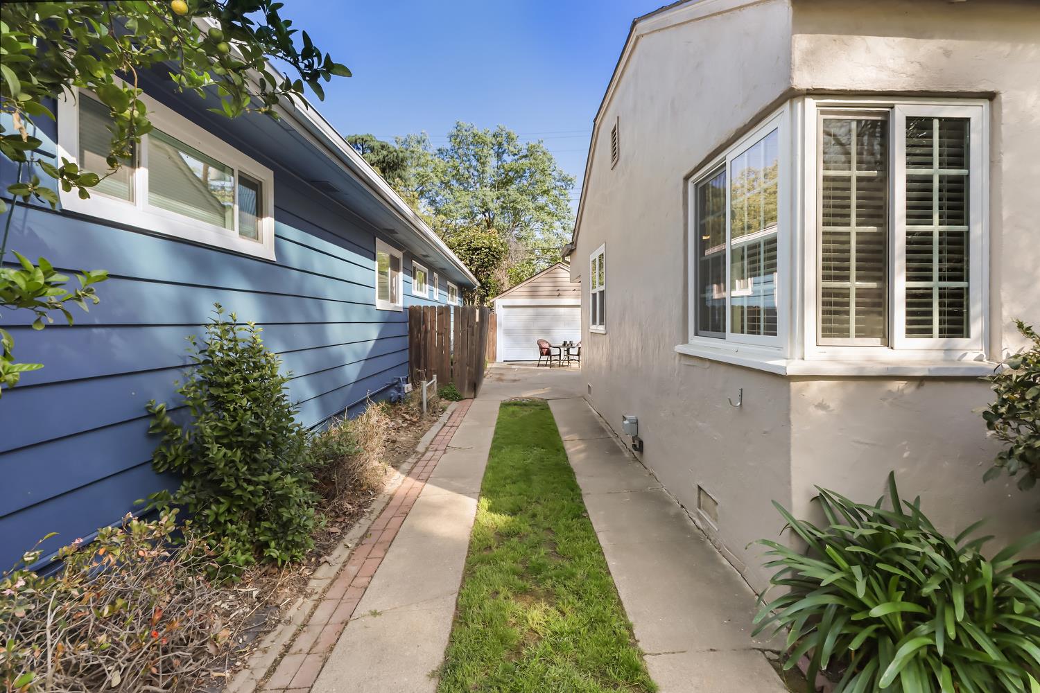 Pending, 2 Bedrooms, 1 Bathrooms, Single Family Home, Sacramento Land Park, 2711 17th St, Sacramento, CA 95818, Beth Christensen, Dunnigan Realtors, Top Agent