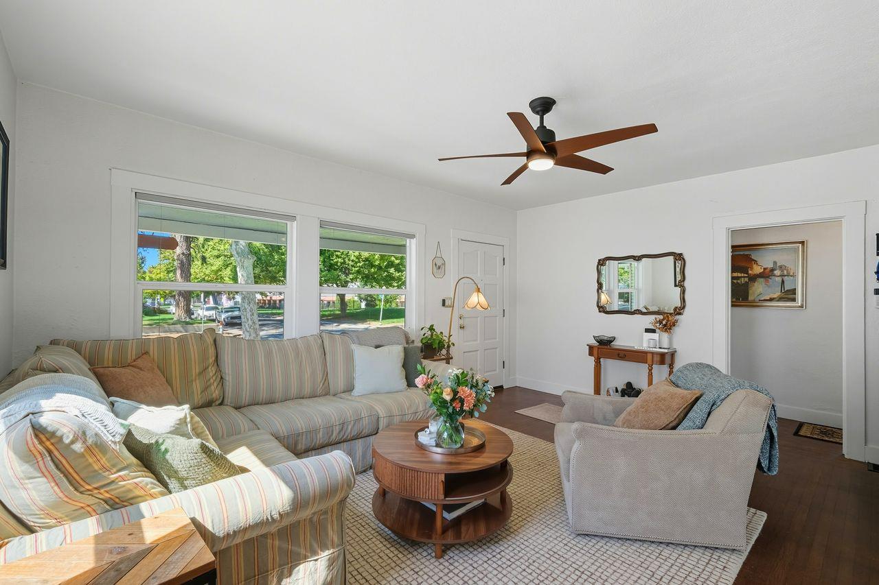 Sold, 4 Bedrooms, 2 Bathrooms, Single Family Home, East Sacramento & Vicinity, 1423 54th St, Sacramento, CA 95819-4202, Beth Christensen, Dunnigan Realtors, Top Agent Sold, 4 Bedrooms, 2 Bathrooms, Single Family Home, East Sacramento & Vicinity, 1423 54th St, Sacramento, CA 95819-4202, Beth Christensen, Dunnigan Realtors, Top Agent