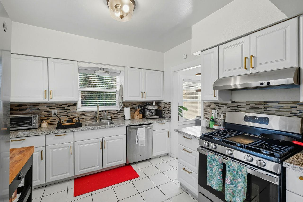 Sold, 4 Bedrooms, 2 Bathrooms, Single Family Home, East Sacramento & Vicinity, 1423 54th St, Sacramento, CA 95819-4202, Beth Christensen, Dunnigan Realtors, Top Agent Sold, 4 Bedrooms, 2 Bathrooms, Single Family Home, East Sacramento & Vicinity, 1423 54th St, Sacramento, CA 95819-4202, Beth Christensen, Dunnigan Realtors, Top Agent