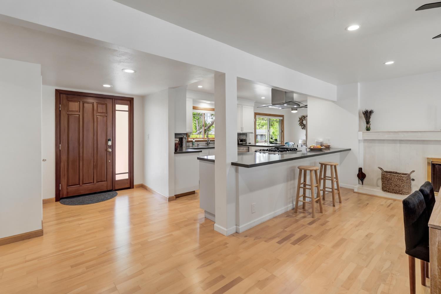 Active, 4 Bedrooms, 3 Bathrooms, Single Family Home, Carmichael, Del Dayo Estates, 1501 Elsdon Cir, Carmichael, CA 95608-6014, Beth Christensen, Dunnigan Realtors, Top Agent