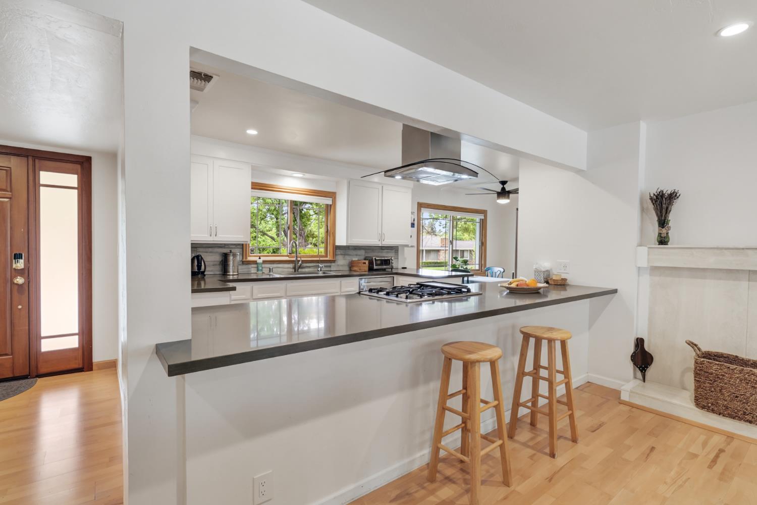 Active, 4 Bedrooms, 3 Bathrooms, Single Family Home, Carmichael, Del Dayo Estates, 1501 Elsdon Cir, Carmichael, CA 95608-6014, Beth Christensen, Dunnigan Realtors, Top Agent