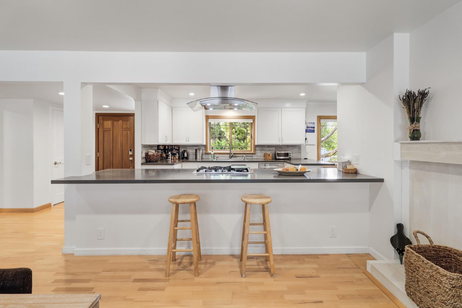 Active, 4 Bedrooms, 3 Bathrooms, Single Family Home, Carmichael, Del Dayo Estates, 1501 Elsdon Cir, Carmichael, CA 95608-6014, Beth Christensen, Dunnigan Realtors, Top Agent