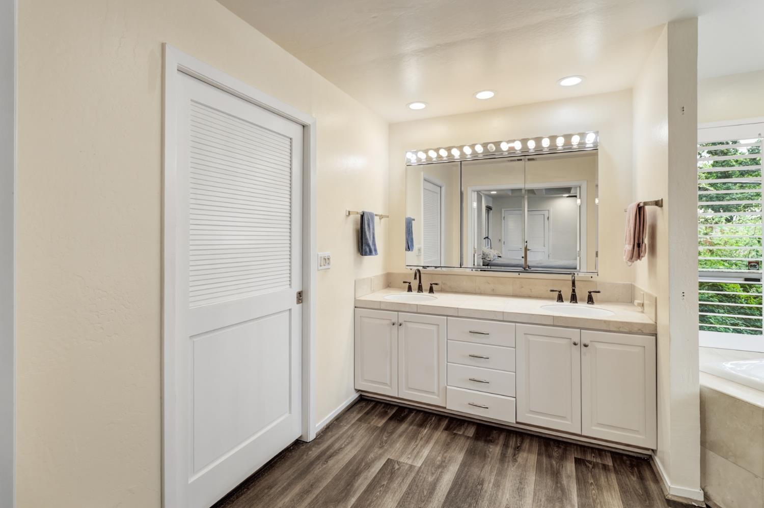 Active, 4 Bedrooms, 3 Bathrooms, Single Family Home, Carmichael, Del Dayo Estates, 1501 Elsdon Cir, Carmichael, CA 95608-6014, Beth Christensen, Dunnigan Realtors, Top Agent