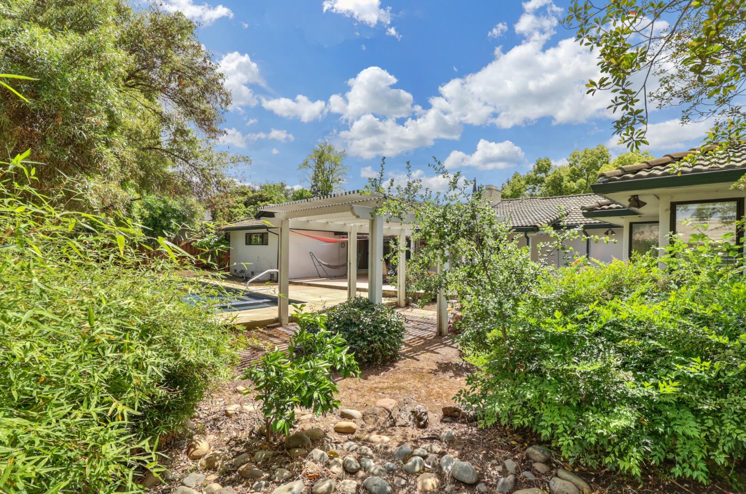 Active, 4 Bedrooms, 3 Bathrooms, Single Family Home, Carmichael, Del Dayo Estates, 1501 Elsdon Cir, Carmichael, CA 95608-6014, Beth Christensen, Dunnigan Realtors, Top Agent