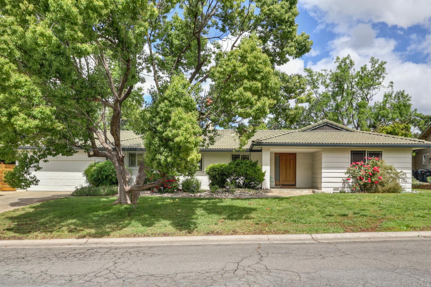 Active, 4 Bedrooms, 3 Bathrooms, Single Family Home, Carmichael, Del Dayo Estates, 1501 Elsdon Cir, Carmichael, CA 95608-6014, Beth Christensen, Dunnigan Realtors, Top Agent