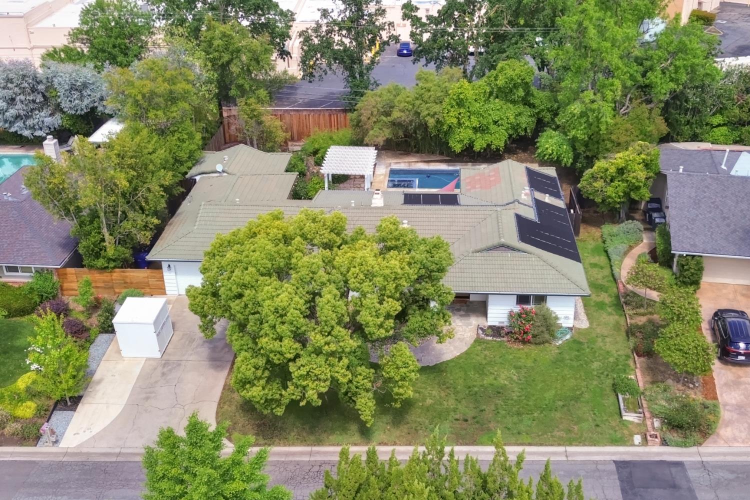 Active, 4 Bedrooms, 3 Bathrooms, Single Family Home, Carmichael, Del Dayo Estates, 1501 Elsdon Cir, Carmichael, CA 95608-6014, Beth Christensen, Dunnigan Realtors, Top Agent