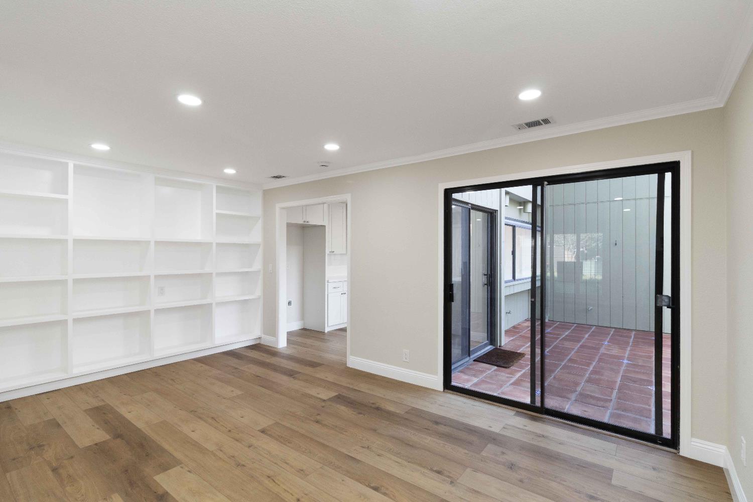 Pending, 3 Bedrooms, 2 Bathrooms, Single Family Home, Sacto Arden/Arcade Creek/Vicinity, 1006 Dunbarton Cir, Sacramento, CA 95825, Beth Christensen, Dunnigan Realtors, Top Agent