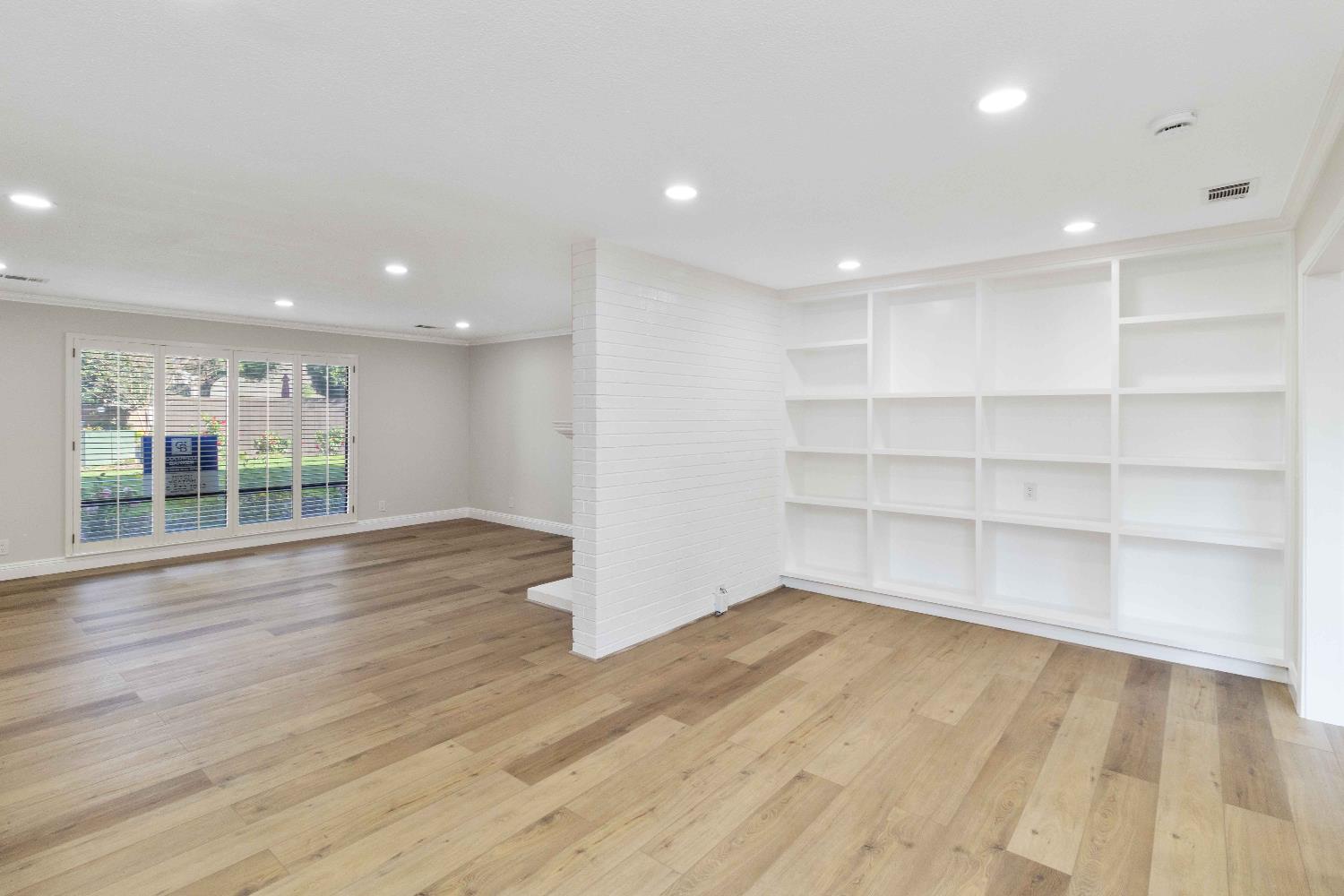 Pending, 3 Bedrooms, 2 Bathrooms, Single Family Home, Sacto Arden/Arcade Creek/Vicinity, 1006 Dunbarton Cir, Sacramento, CA 95825, Beth Christensen, Dunnigan Realtors, Top Agent