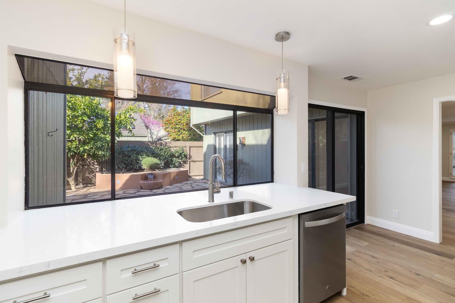 Pending, 3 Bedrooms, 2 Bathrooms, Single Family Home, Sacto Arden/Arcade Creek/Vicinity, 1006 Dunbarton Cir, Sacramento, CA 95825, Beth Christensen, Dunnigan Realtors, Top Agent