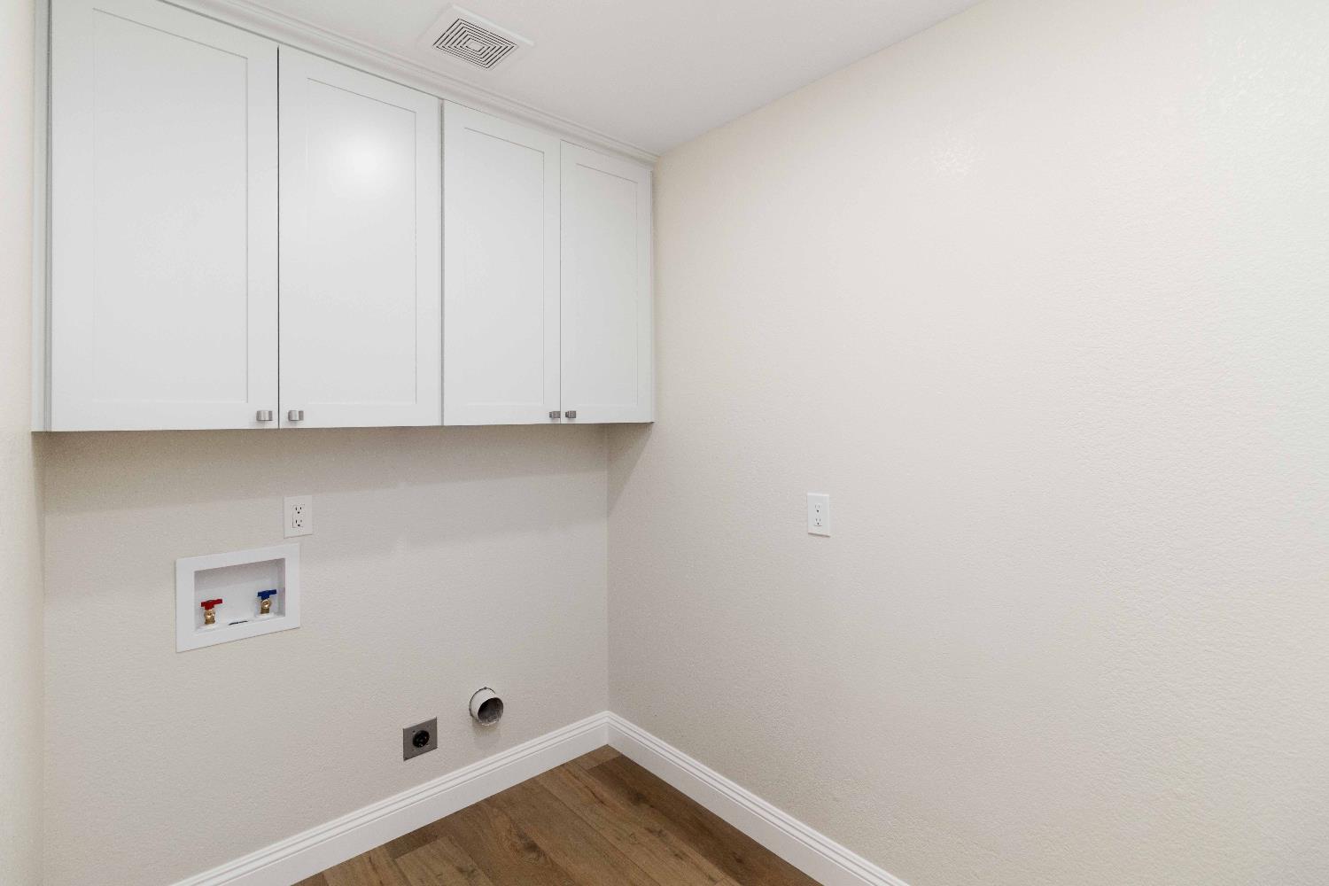 Pending, 3 Bedrooms, 2 Bathrooms, Single Family Home, Sacto Arden/Arcade Creek/Vicinity, 1006 Dunbarton Cir, Sacramento, CA 95825, Beth Christensen, Dunnigan Realtors, Top Agent