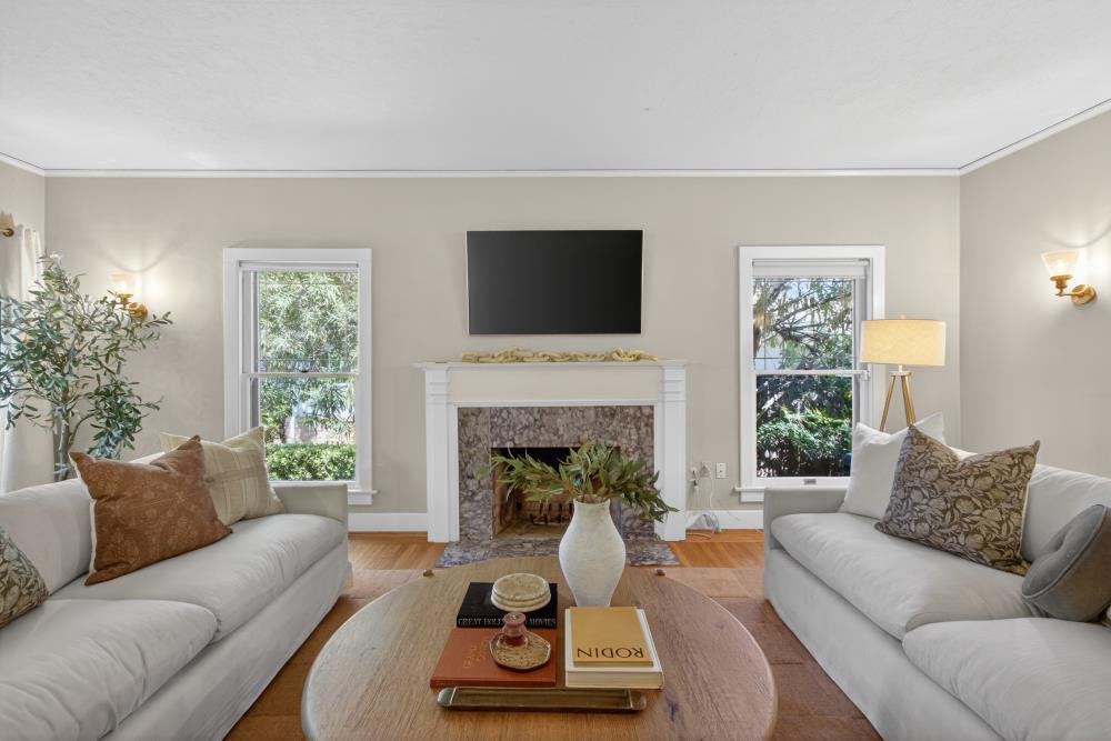 Pending, 3 Bedrooms, 2 Bathrooms, Single Family Home, Sacramento Downtown/Midtown, 721 38th St, Sacramento, CA 95816-3930, Beth Christensen, Dunnigan Realtors, Top Agent