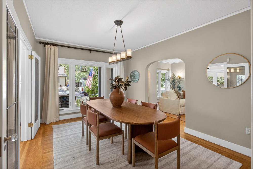 Pending, 3 Bedrooms, 2 Bathrooms, Single Family Home, Sacramento Downtown/Midtown, 721 38th St, Sacramento, CA 95816-3930, Beth Christensen, Dunnigan Realtors, Top Agent