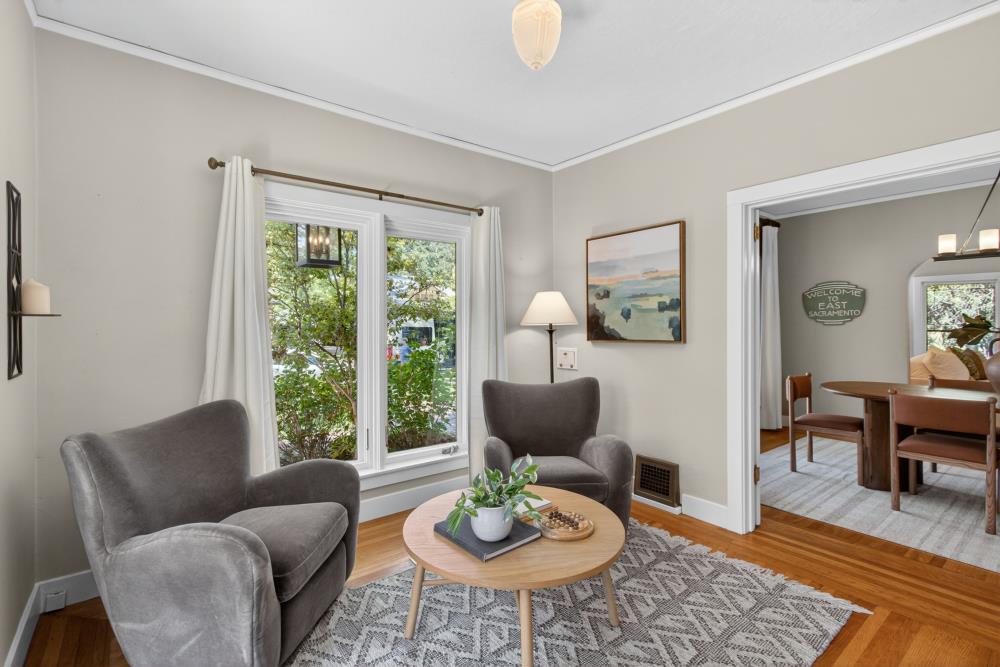 Pending, 3 Bedrooms, 2 Bathrooms, Single Family Home, Sacramento Downtown/Midtown, 721 38th St, Sacramento, CA 95816-3930, Beth Christensen, Dunnigan Realtors, Top Agent