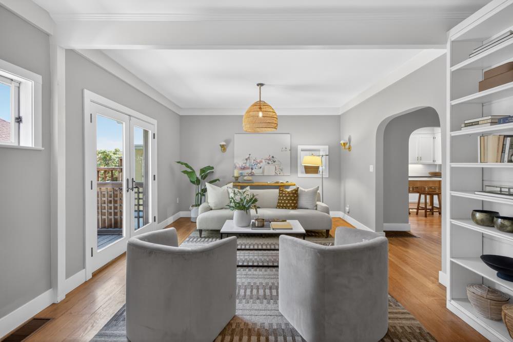 Pending, 3 Bedrooms, 2 Bathrooms, Single Family Home, Sacramento Downtown/Midtown, 721 38th St, Sacramento, CA 95816-3930, Beth Christensen, Dunnigan Realtors, Top Agent