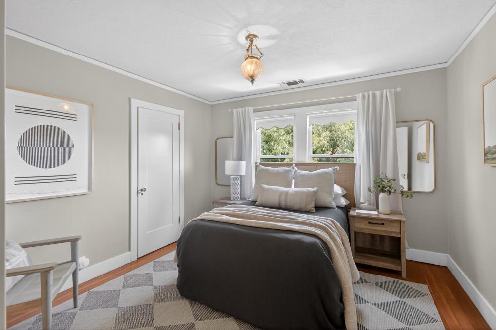 Pending, 3 Bedrooms, 2 Bathrooms, Single Family Home, Sacramento Downtown/Midtown, 721 38th St, Sacramento, CA 95816-3930, Beth Christensen, Dunnigan Realtors, Top Agent