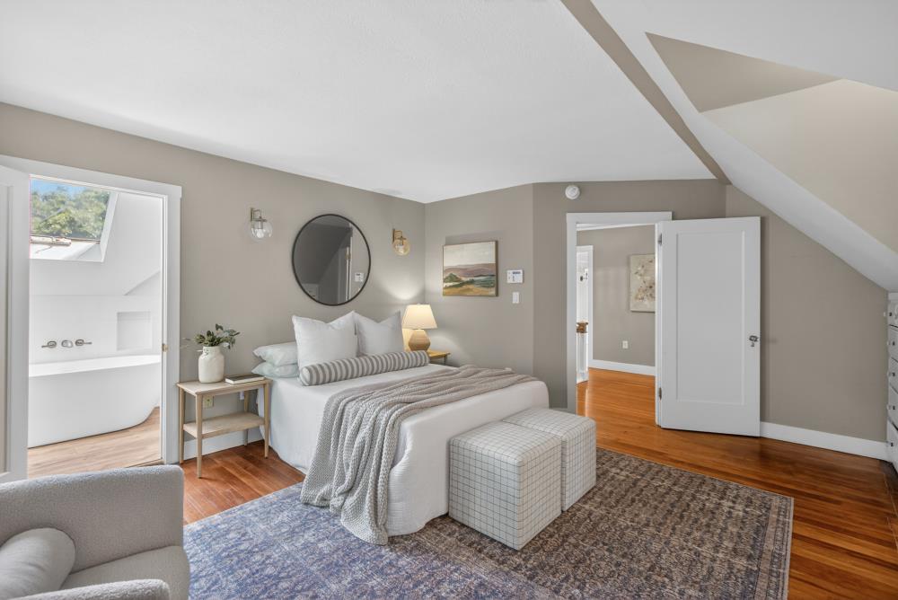 Pending, 3 Bedrooms, 2 Bathrooms, Single Family Home, Sacramento Downtown/Midtown, 721 38th St, Sacramento, CA 95816-3930, Beth Christensen, Dunnigan Realtors, Top Agent