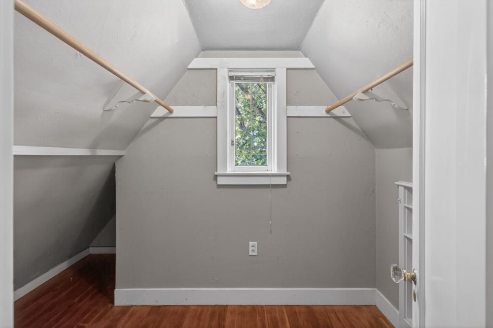 Pending, 3 Bedrooms, 2 Bathrooms, Single Family Home, Sacramento Downtown/Midtown, 721 38th St, Sacramento, CA 95816-3930, Beth Christensen, Dunnigan Realtors, Top Agent