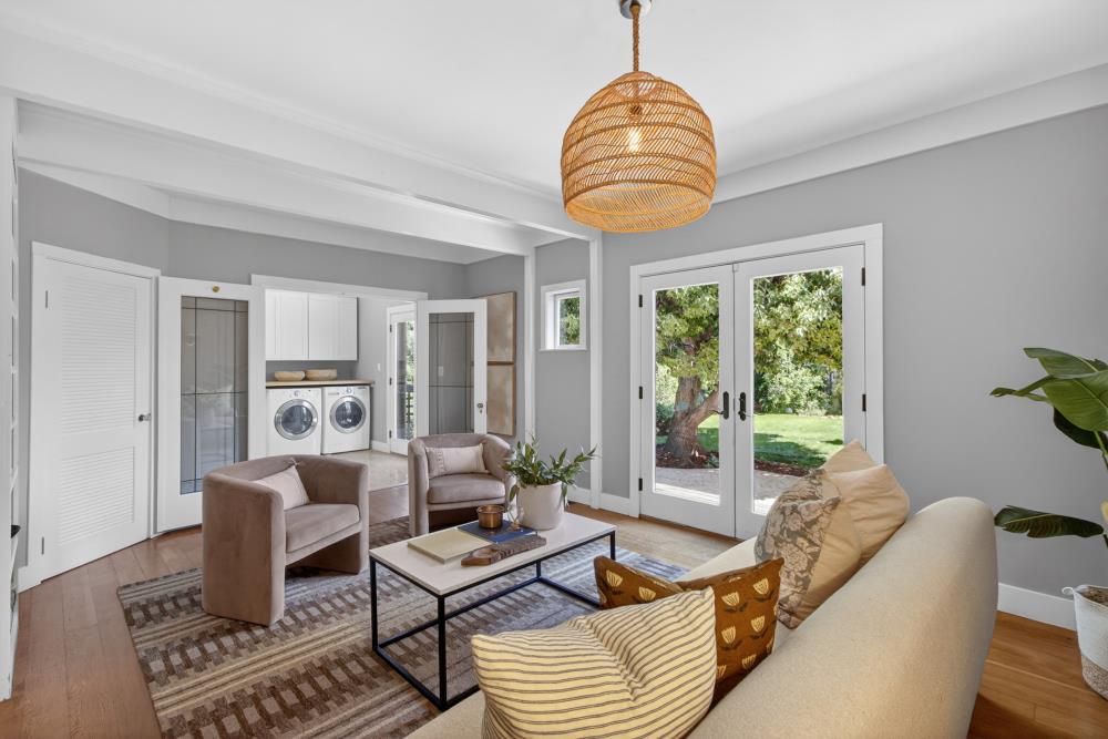 Pending, 3 Bedrooms, 2 Bathrooms, Single Family Home, Sacramento Downtown/Midtown, 721 38th St, Sacramento, CA 95816-3930, Beth Christensen, Dunnigan Realtors, Top Agent