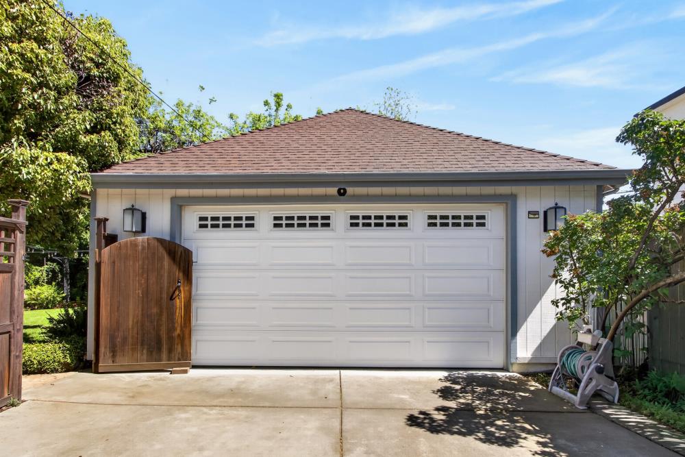 Pending, 3 Bedrooms, 2 Bathrooms, Single Family Home, Sacramento Downtown/Midtown, 721 38th St, Sacramento, CA 95816-3930, Beth Christensen, Dunnigan Realtors, Top Agent