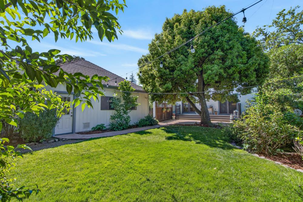 Pending, 3 Bedrooms, 2 Bathrooms, Single Family Home, Sacramento Downtown/Midtown, 721 38th St, Sacramento, CA 95816-3930, Beth Christensen, Dunnigan Realtors, Top Agent