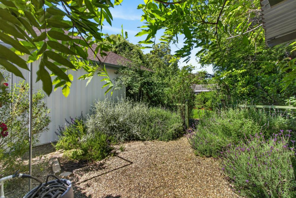 Pending, 3 Bedrooms, 2 Bathrooms, Single Family Home, Sacramento Downtown/Midtown, 721 38th St, Sacramento, CA 95816-3930, Beth Christensen, Dunnigan Realtors, Top Agent