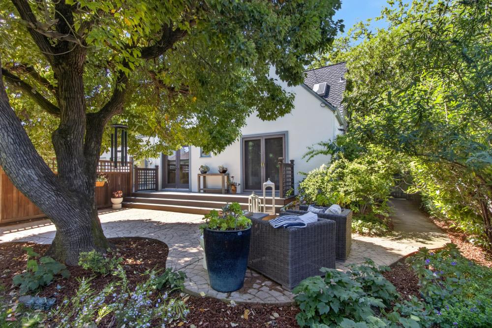 Pending, 3 Bedrooms, 2 Bathrooms, Single Family Home, Sacramento Downtown/Midtown, 721 38th St, Sacramento, CA 95816-3930, Beth Christensen, Dunnigan Realtors, Top Agent