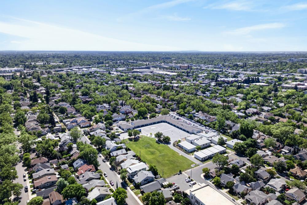 Pending, 3 Bedrooms, 2 Bathrooms, Single Family Home, Sacramento Downtown/Midtown, 721 38th St, Sacramento, CA 95816-3930, Beth Christensen, Dunnigan Realtors, Top Agent