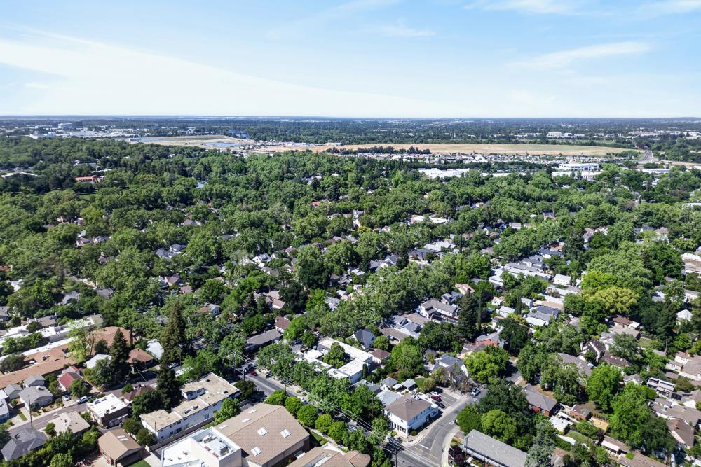 Pending, 3 Bedrooms, 2 Bathrooms, Single Family Home, Sacramento Downtown/Midtown, 721 38th St, Sacramento, CA 95816-3930, Beth Christensen, Dunnigan Realtors, Top Agent