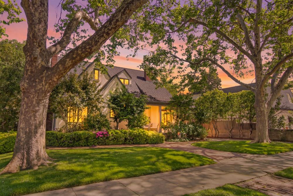 Pending, 3 Bedrooms, 2 Bathrooms, Single Family Home, Sacramento Downtown/Midtown, 721 38th St, Sacramento, CA 95816-3930, Beth Christensen, Dunnigan Realtors, Top Agent