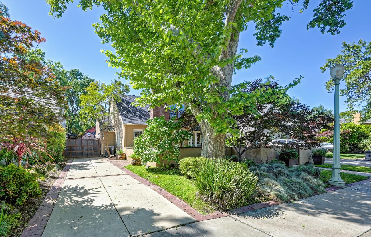 Pending, 3 Bedrooms, 2 Bathrooms, Single Family Home, Sacramento Land Park/Curtis Park, 2686 Donner Way, Sacramento, CA 95818-3935, Nathan Sherman, Dunnigan Realtors, Top Agent