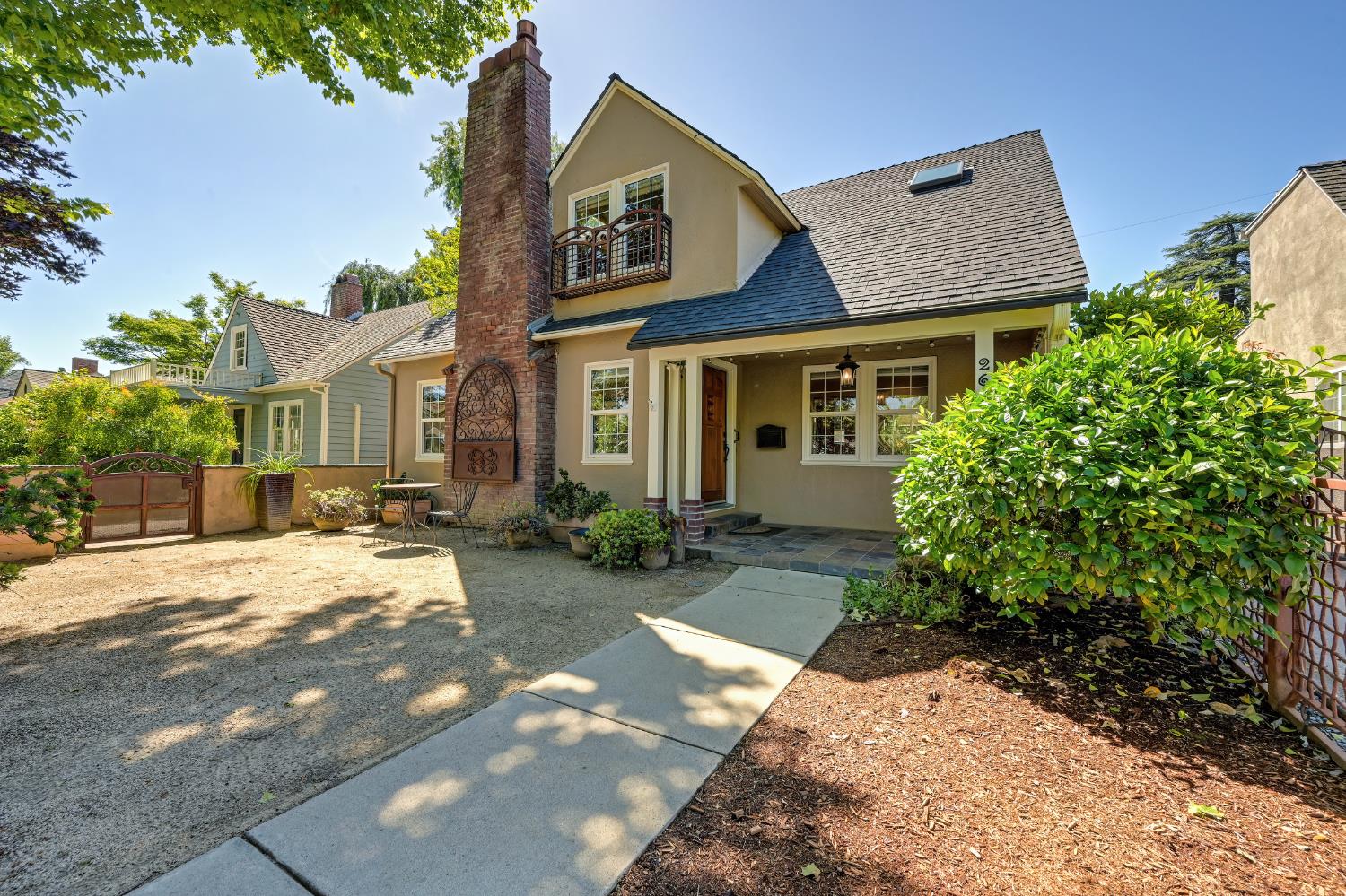 Pending, 3 Bedrooms, 2 Bathrooms, Single Family Home, Sacramento Land Park/Curtis Park, 2686 Donner Way, Sacramento, CA 95818-3935, Nathan Sherman, Dunnigan Realtors, Top Agent