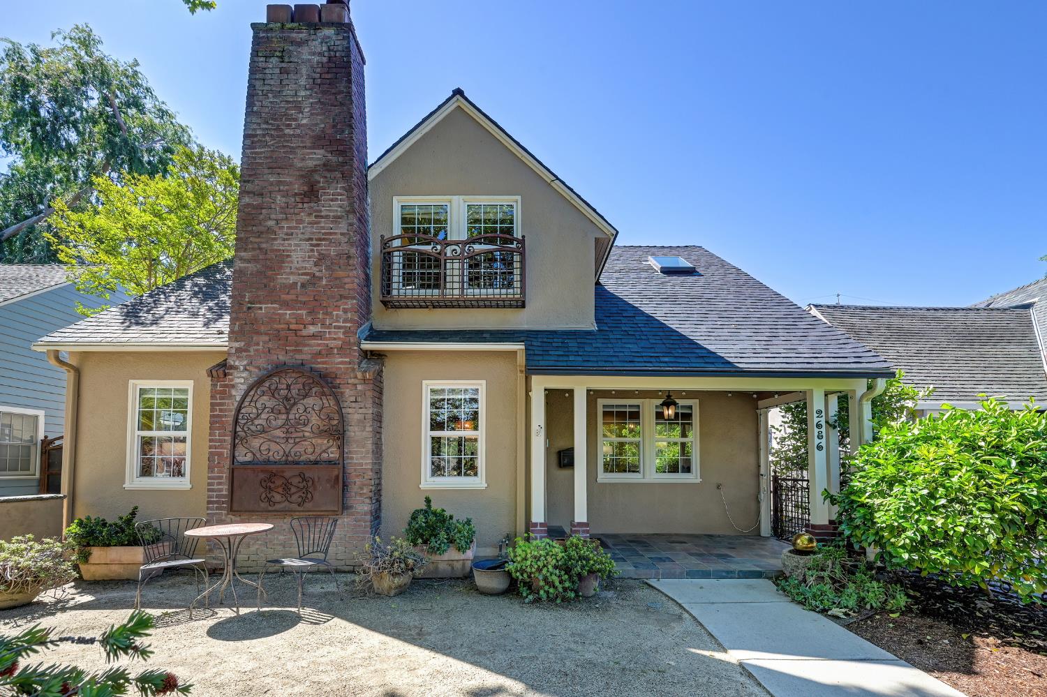 Pending, 3 Bedrooms, 2 Bathrooms, Single Family Home, Sacramento Land Park/Curtis Park, 2686 Donner Way, Sacramento, CA 95818-3935, Nathan Sherman, Dunnigan Realtors, Top Agent