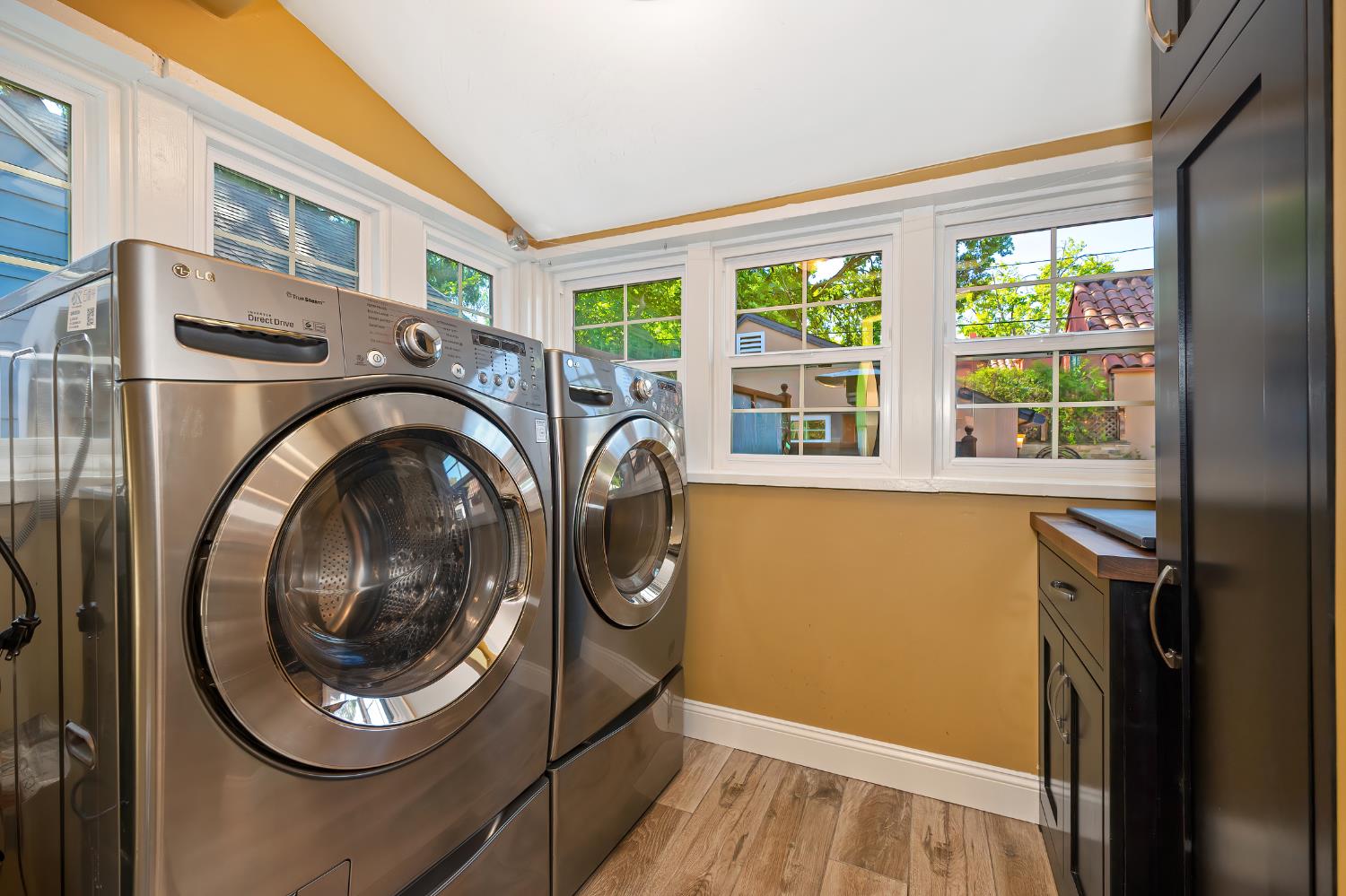 Pending, 3 Bedrooms, 2 Bathrooms, Single Family Home, Sacramento Land Park/Curtis Park, 2686 Donner Way, Sacramento, CA 95818-3935, Nathan Sherman, Dunnigan Realtors, Top Agent