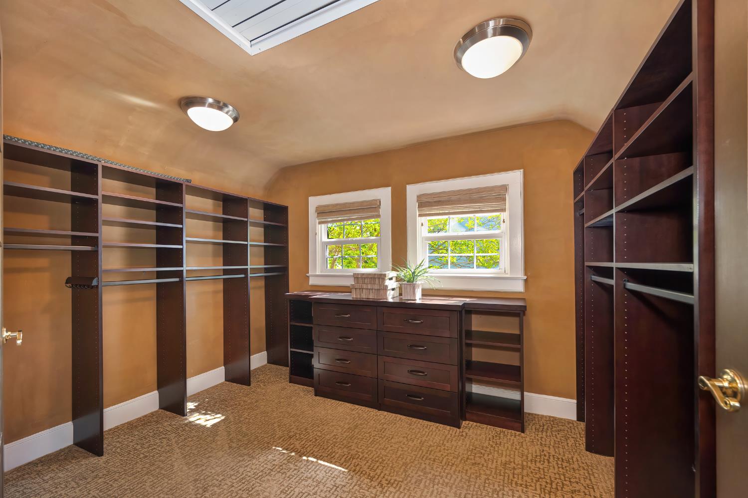 Pending, 3 Bedrooms, 2 Bathrooms, Single Family Home, Sacramento Land Park/Curtis Park, 2686 Donner Way, Sacramento, CA 95818-3935, Nathan Sherman, Dunnigan Realtors, Top Agent