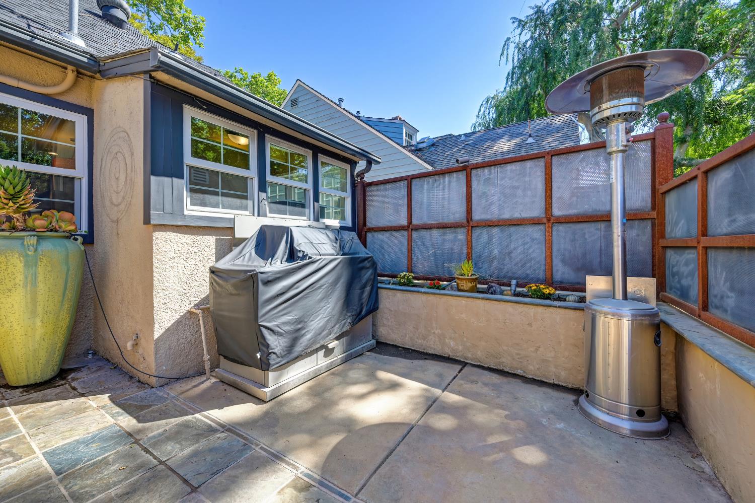 Pending, 3 Bedrooms, 2 Bathrooms, Single Family Home, Sacramento Land Park/Curtis Park, 2686 Donner Way, Sacramento, CA 95818-3935, Nathan Sherman, Dunnigan Realtors, Top Agent