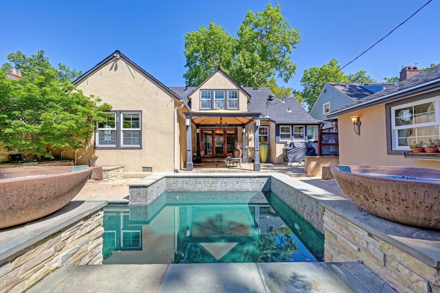 Pending, 3 Bedrooms, 2 Bathrooms, Single Family Home, Sacramento Land Park/Curtis Park, 2686 Donner Way, Sacramento, CA 95818-3935, Nathan Sherman, Dunnigan Realtors, Top Agent