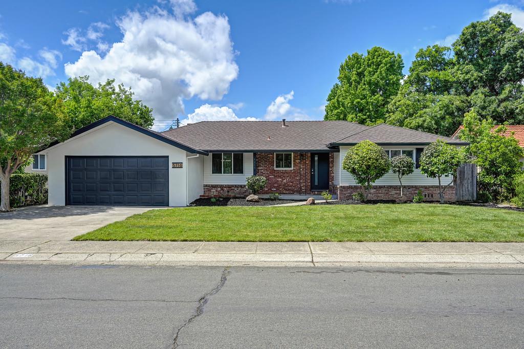 Active, 4 Bedrooms, 3 Bathrooms, Single Family Home, Sacto South Land Park/Greenhaven, 5716 Lonsdale Dr, Sacramento, CA 95822-2428, Beth Christensen, Dunnigan Realtors, Top Agent
